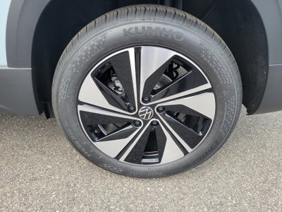 2026 Volkswagen Taos SE