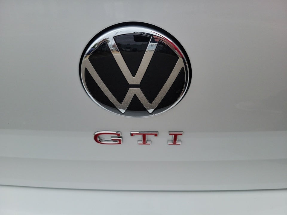 2026 Volkswagen Golf GTI SE