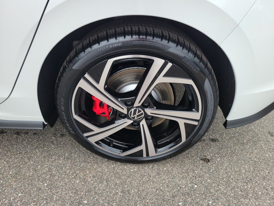 2026 Volkswagen Golf GTI SE