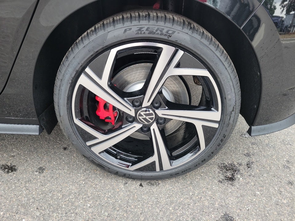 2026 Volkswagen Golf GTI SE