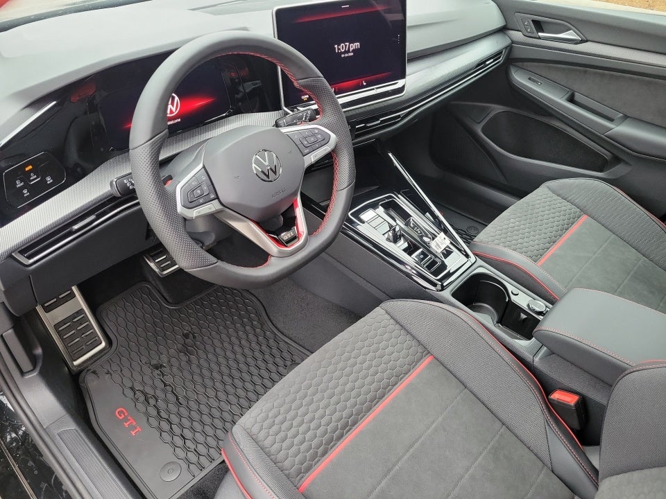 2026 Volkswagen Golf GTI SE