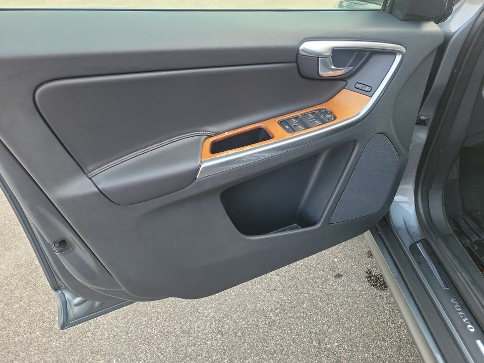 2017 Volvo XC60 T6 Inscription