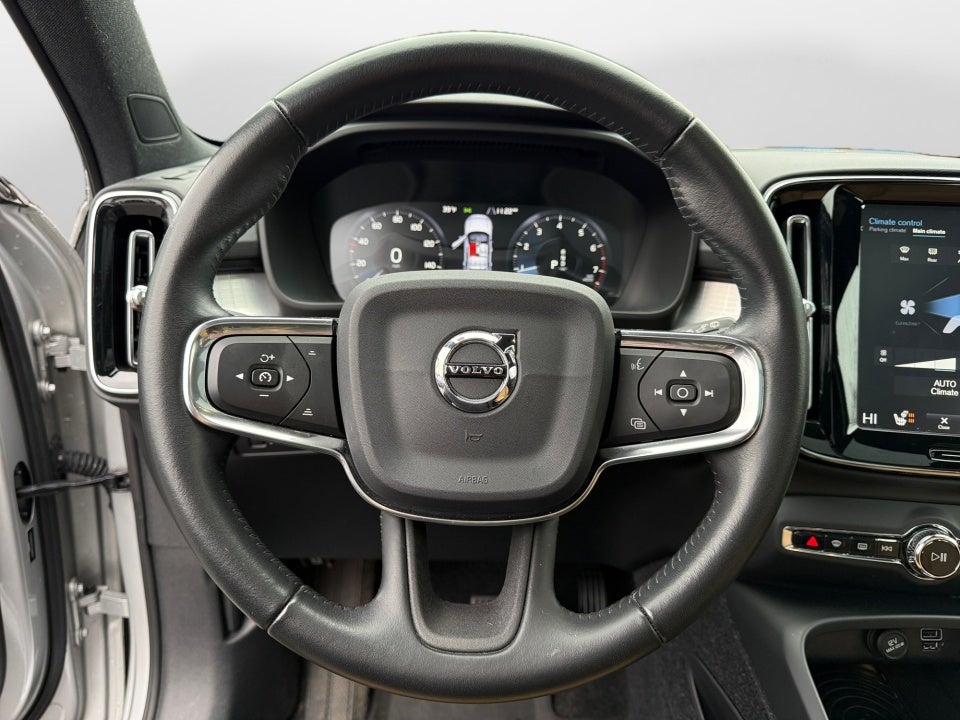 2019 Volvo XC40 T5 Momentum