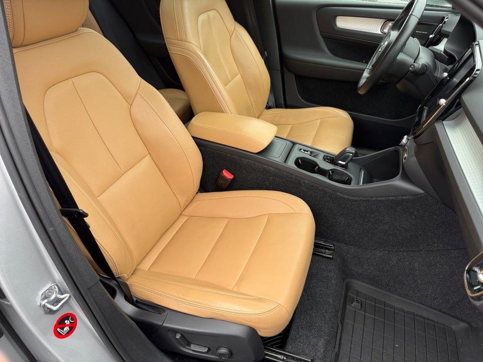 2019 Volvo XC40 T5 Momentum