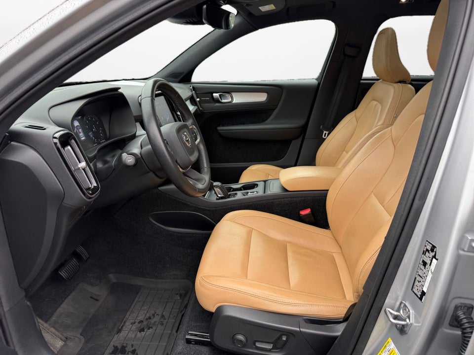 2019 Volvo XC40 T5 Momentum