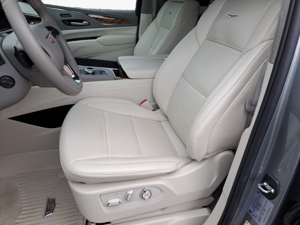 2024 Cadillac Escalade 4WD Sport Platinum