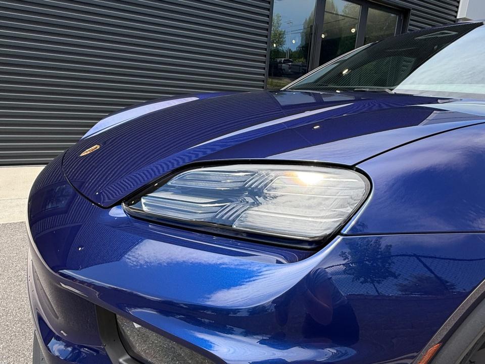 2025 Porsche Macan Electric 4S