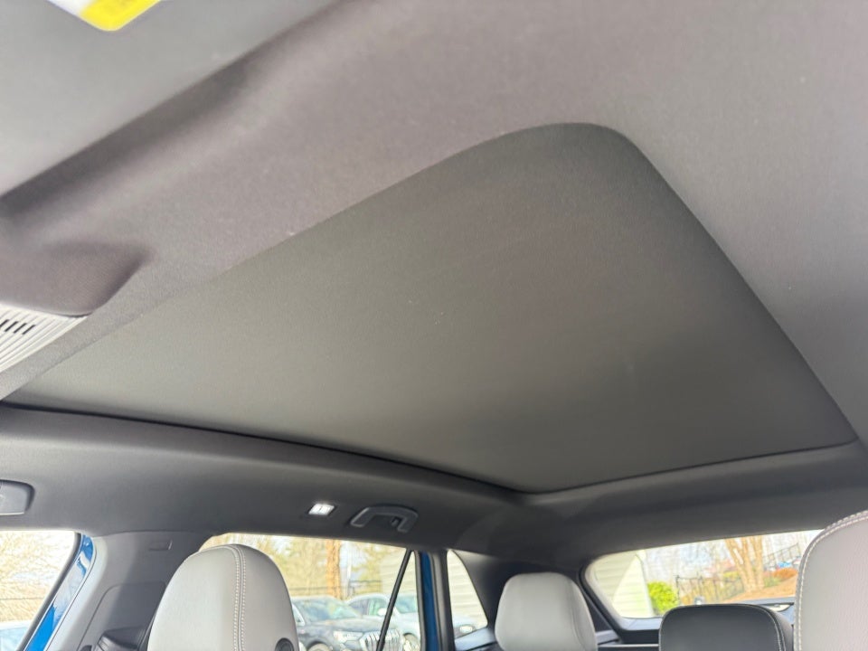 2026 Volkswagen Atlas Cross Sport SEL R-Line Black