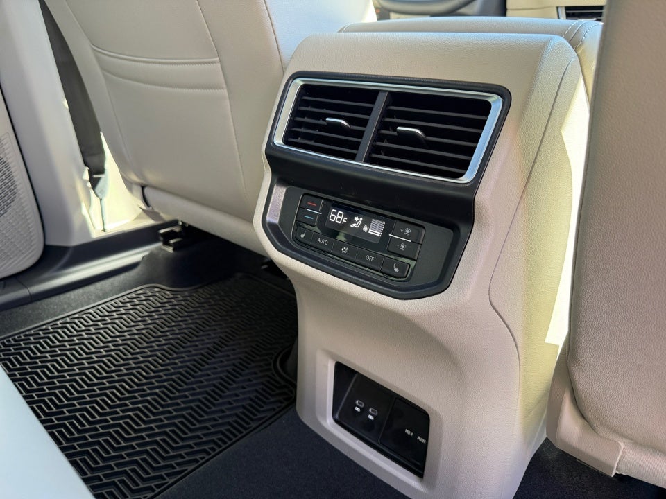 2026 Volkswagen Atlas SEL