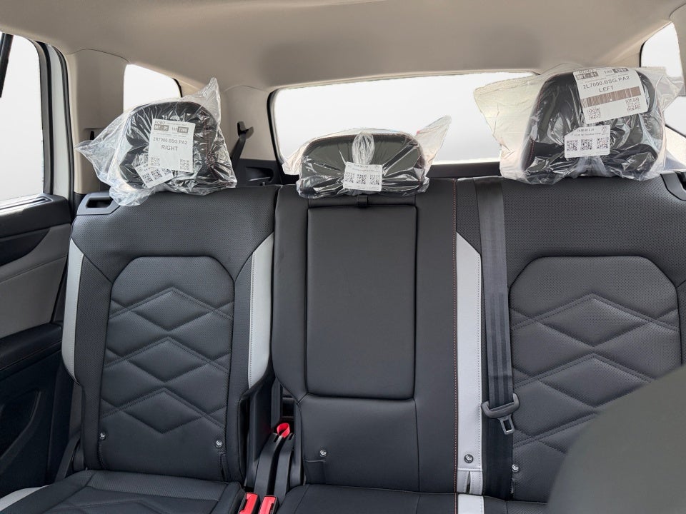 2026 Volkswagen Atlas Peak Edition