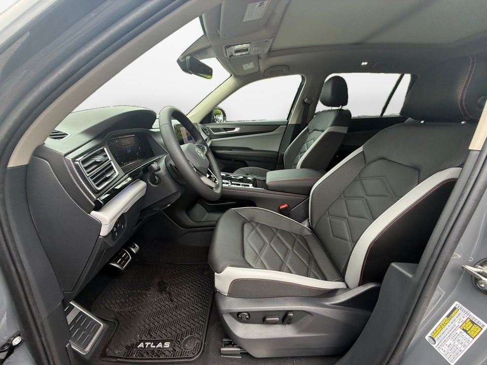 2026 Volkswagen Atlas Peak Edition