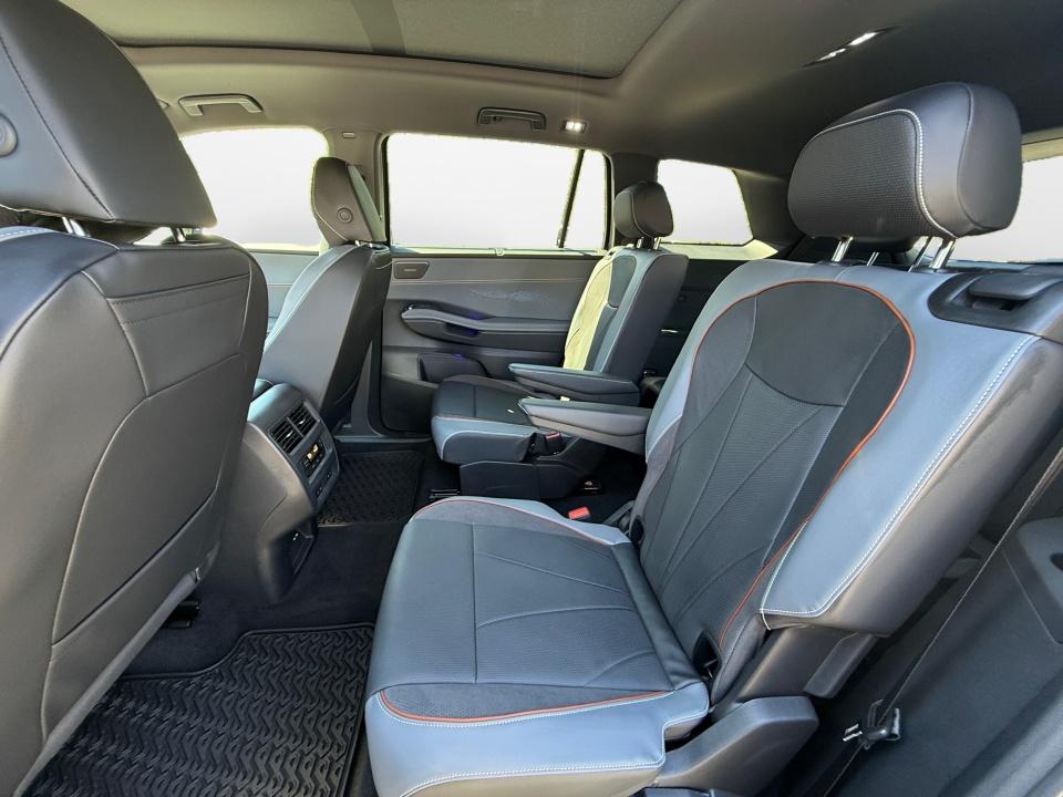 2027 Volkswagen Atlas SEL Premium R-Line