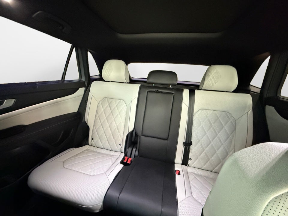 2026 Volkswagen Atlas Cross Sport SEL Premium R-Line