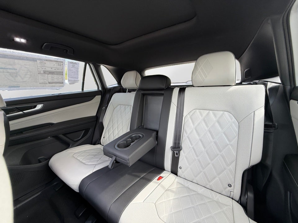 2026 Volkswagen Atlas Cross Sport SEL Premium R-Line