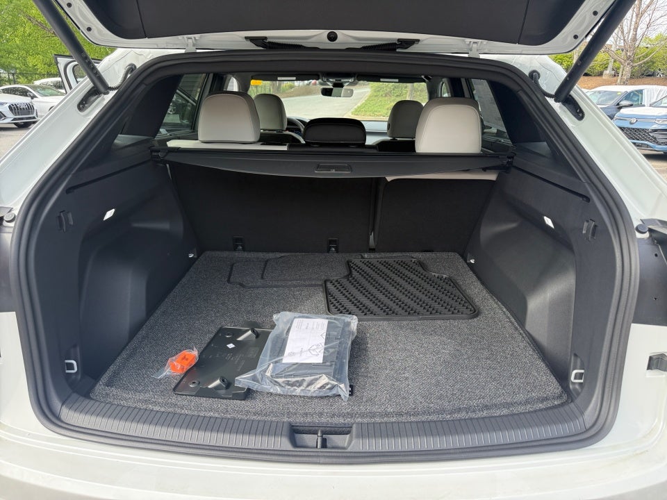 2026 Volkswagen Atlas Cross Sport SEL Premium R-Line