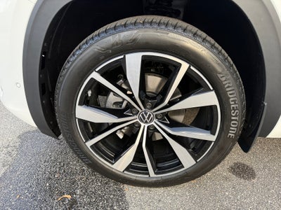 2026 Volkswagen Atlas Cross Sport SEL Premium R-Line