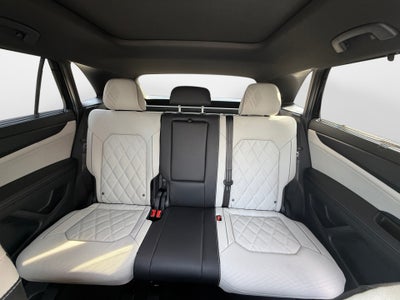 2026 Volkswagen Atlas Cross Sport SEL Premium R-Line