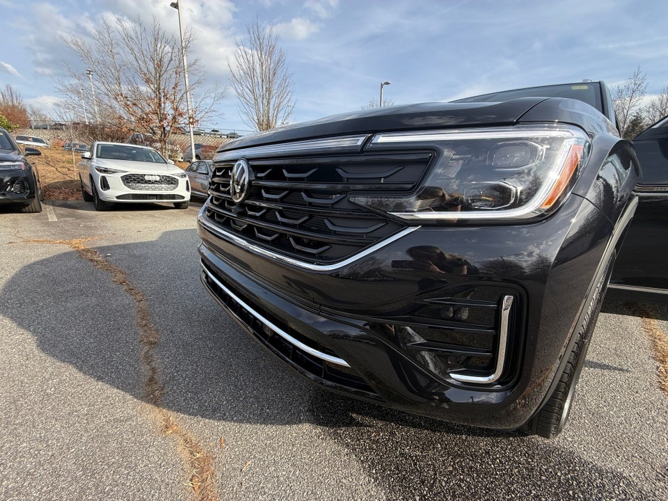 2026 Volkswagen Atlas Cross Sport SEL Premium R-Line