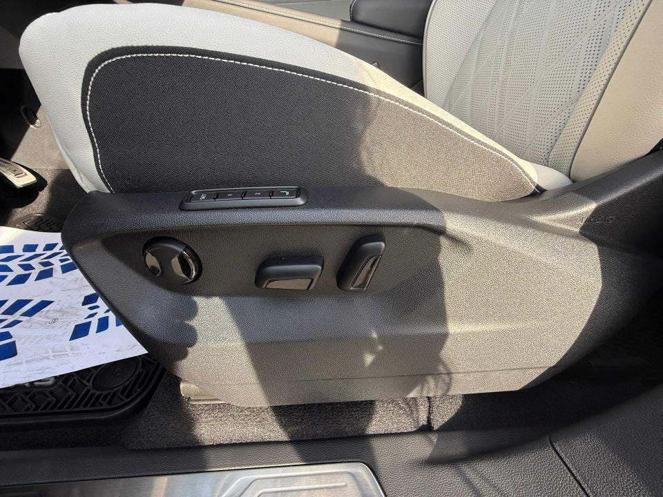 2026 Volkswagen Atlas Cross Sport SEL Premium R-Line