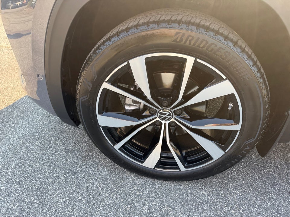 2026 Volkswagen Atlas Cross Sport SEL Premium R-Line