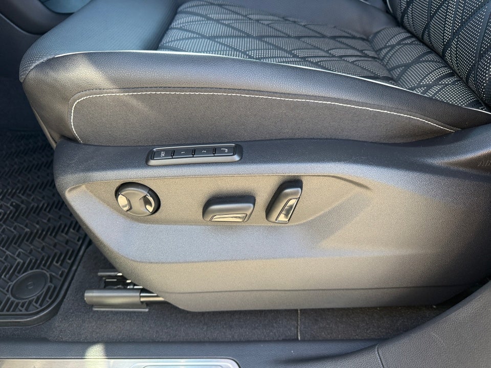 2026 Volkswagen Atlas SEL Premium R-Line