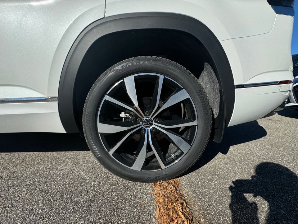 2024 Volkswagen Atlas 2.0T SEL Premium R-Line