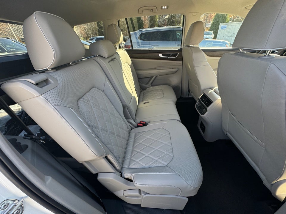 2024 Volkswagen Atlas 2.0T SEL Premium R-Line