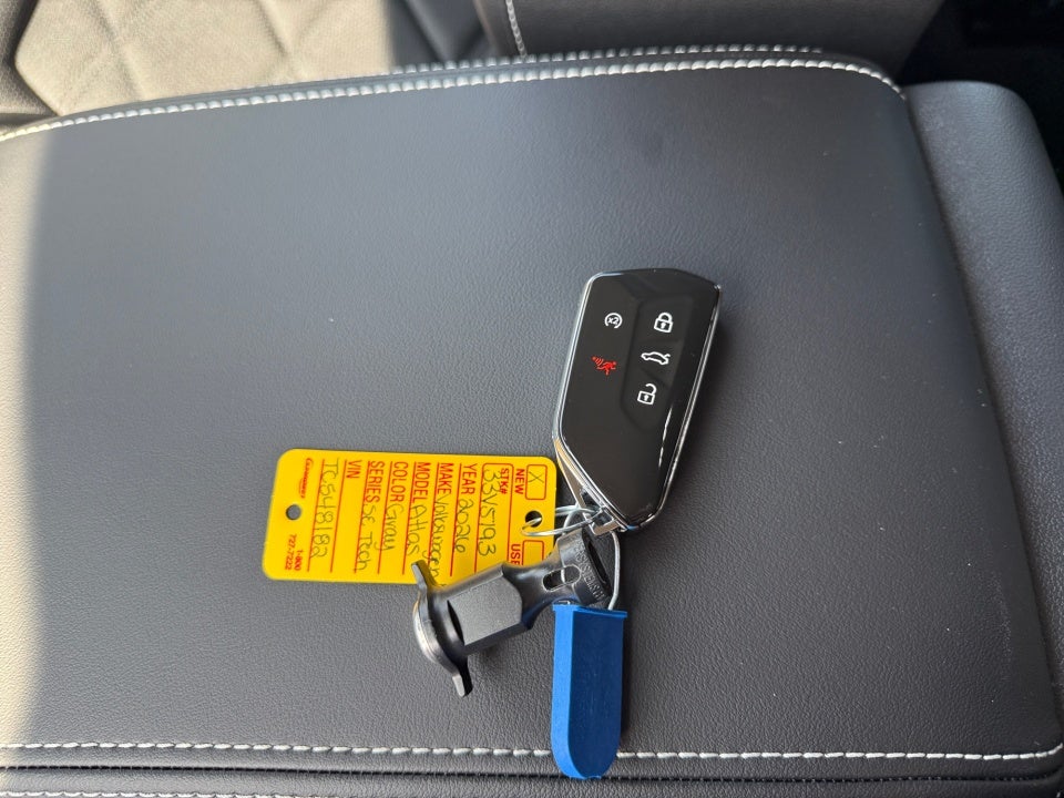 2026 Volkswagen Atlas SE with Technology