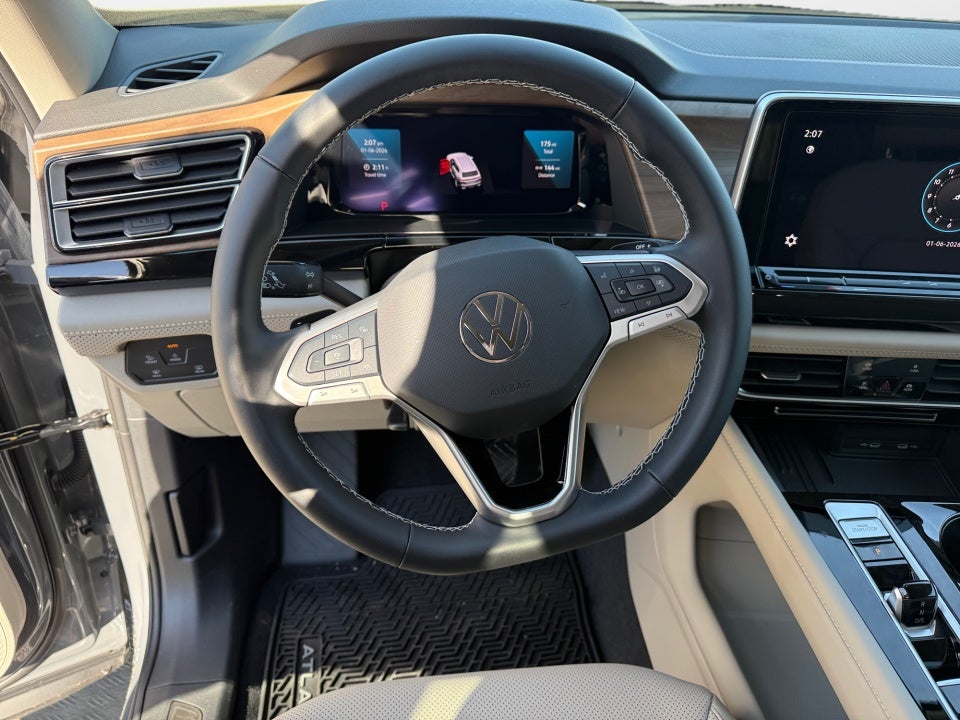 2026 Volkswagen Atlas SE with Technology
