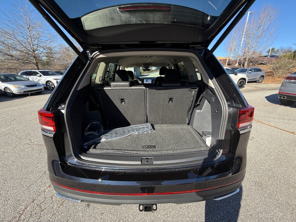 2026 Volkswagen Atlas SE with Technology