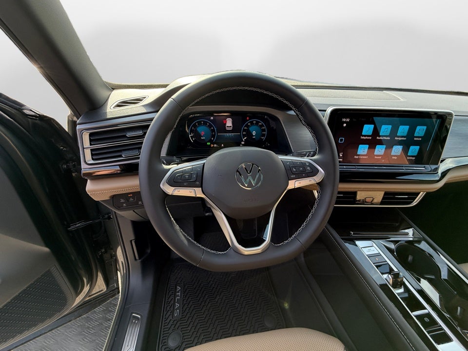 2026 Volkswagen Atlas Cross Sport SE with Technology