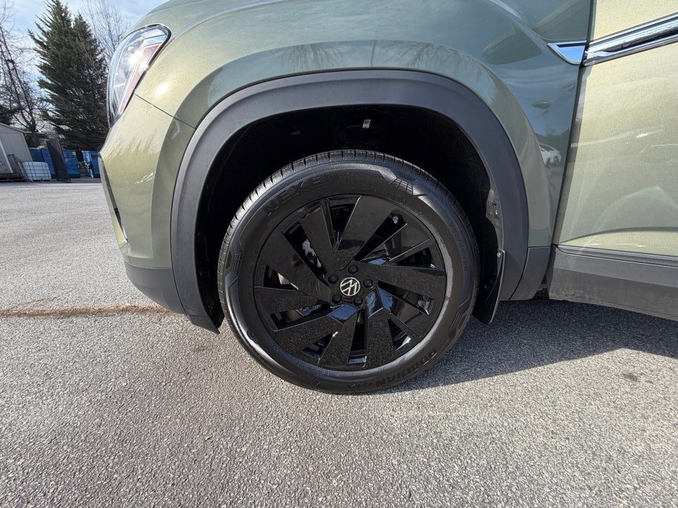 2026 Volkswagen Atlas Cross Sport SE with Technology