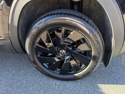 2026 Volkswagen Atlas Cross Sport SE with Technology