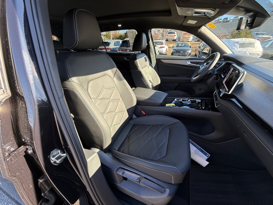 2026 Volkswagen Atlas Cross Sport SE with Technology