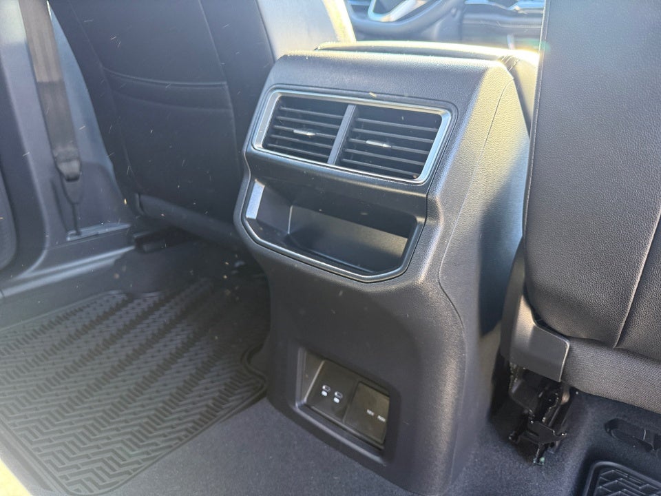 2026 Volkswagen Atlas Cross Sport SE with Technology