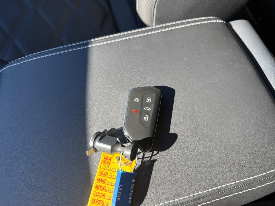 2026 Volkswagen Atlas Cross Sport SE with Technology