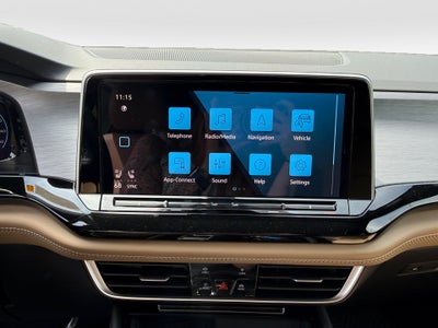 2026 Volkswagen Atlas Cross Sport 2.0T SE w/Technology