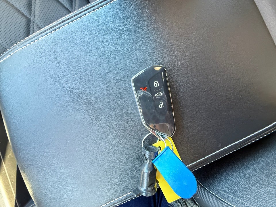 2026 Volkswagen Atlas Cross Sport 2.0T SE