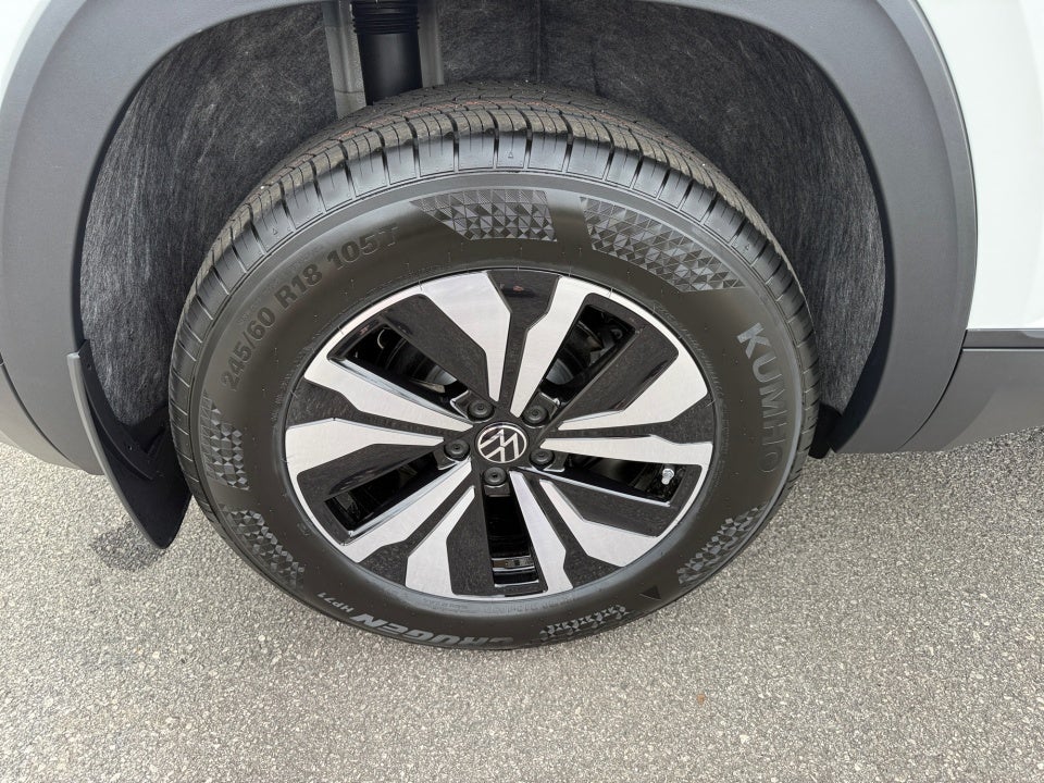 2026 Volkswagen Atlas Cross Sport SE