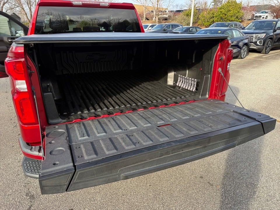 2021 Chevrolet Silverado 1500 4WD Crew Cab Short Bed Custom