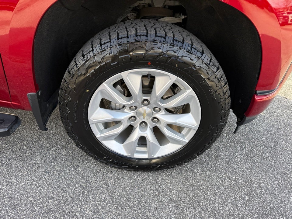 2021 Chevrolet Silverado 1500 4WD Crew Cab Short Bed Custom