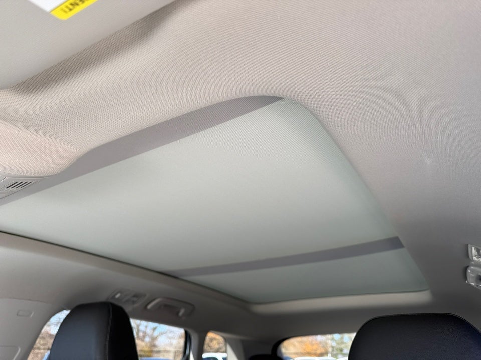 2026 Volkswagen Taos SE Black