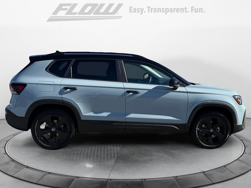 2026 Volkswagen Taos SE Black