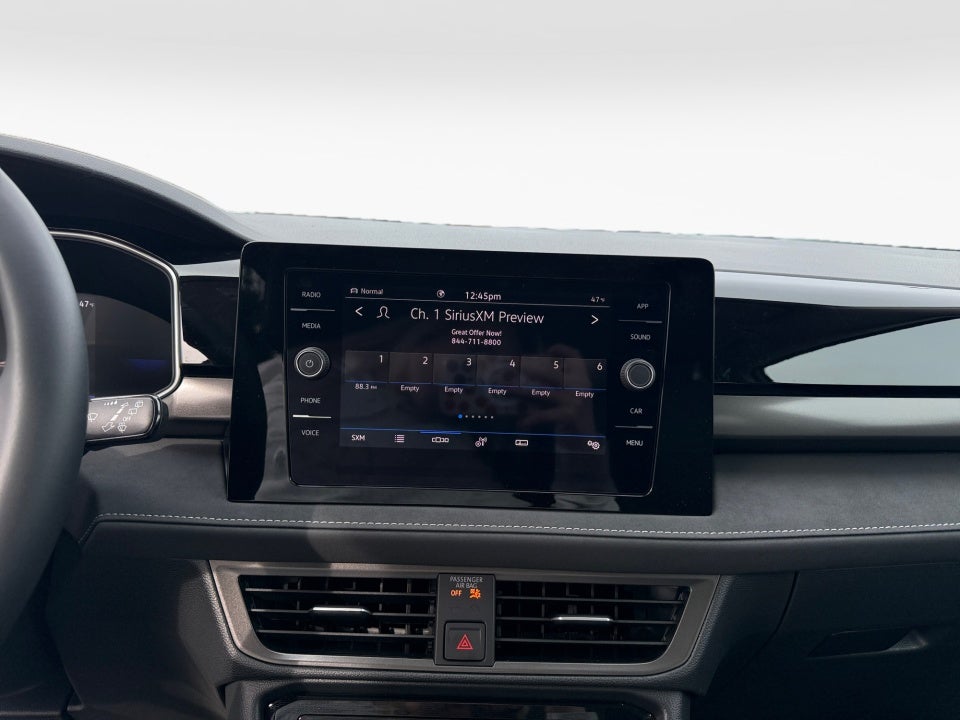 2026 Volkswagen Taos SE Black