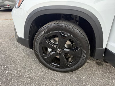 2026 Volkswagen Taos SE Black