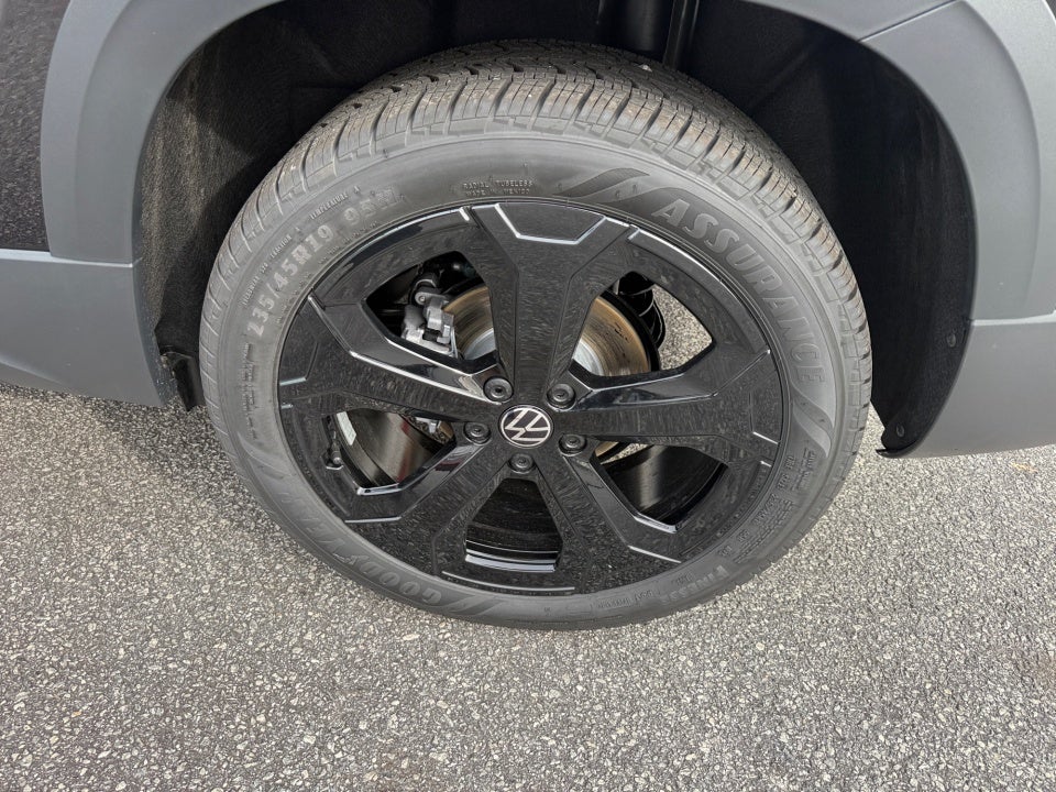 2026 Volkswagen Taos SEL