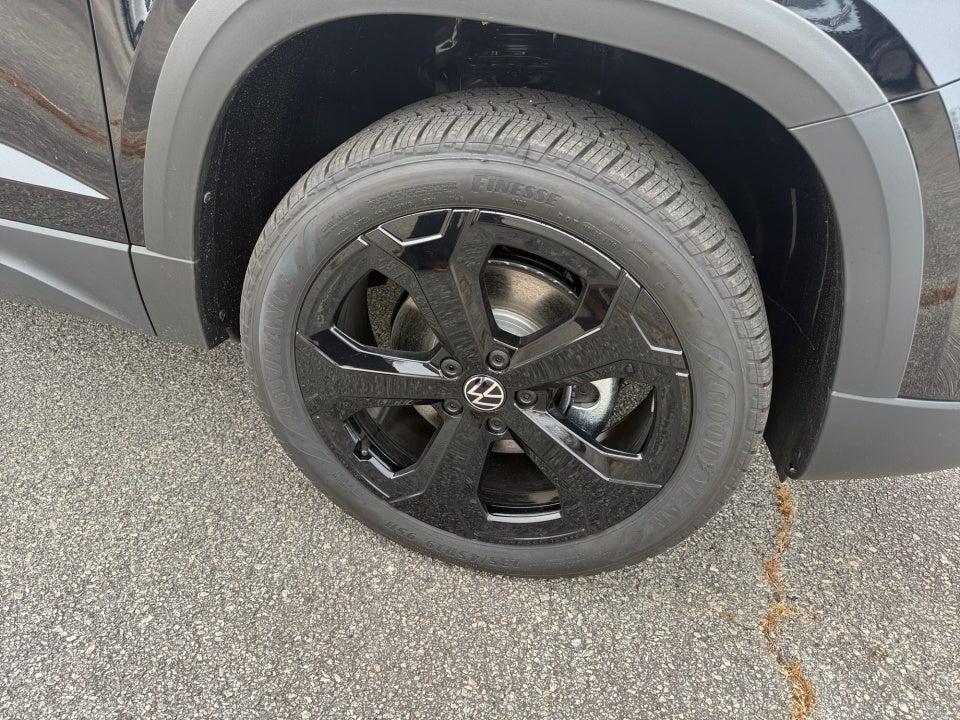 2026 Volkswagen Taos SEL