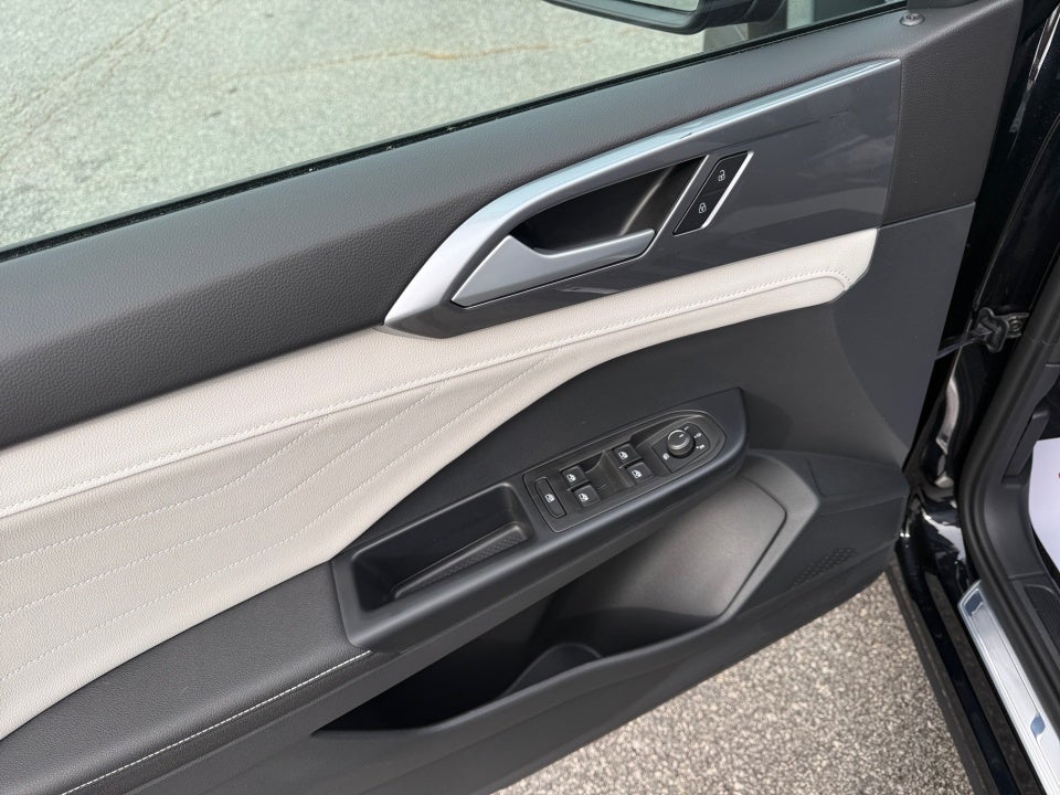 2026 Volkswagen Taos SEL