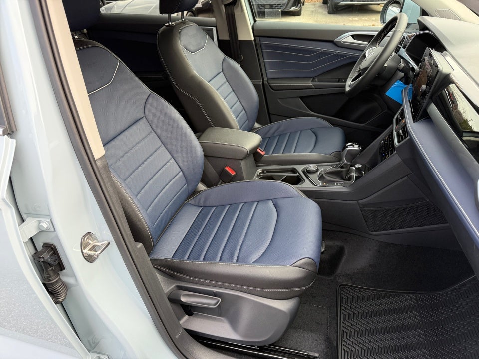 2026 Volkswagen Taos SEL