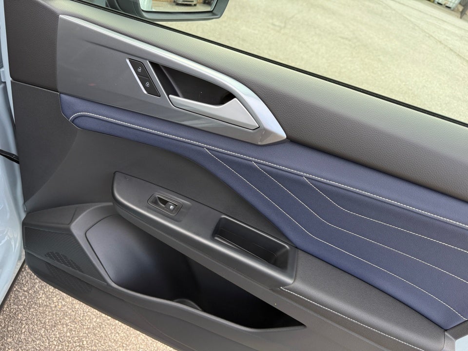 2026 Volkswagen Taos SEL